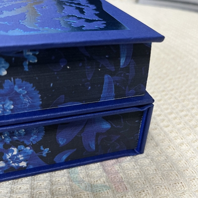 Royal Size Foiled Linen Hardcover Book Printing With Stenciled Edges